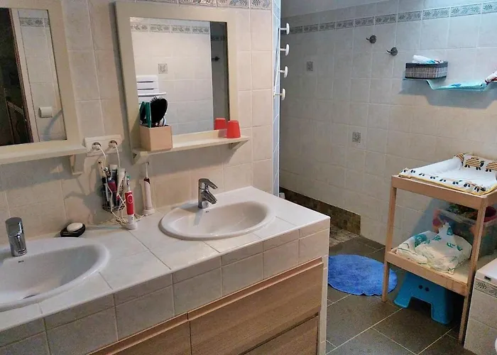 Du Grand Port Вилла Экс-ле-Бен